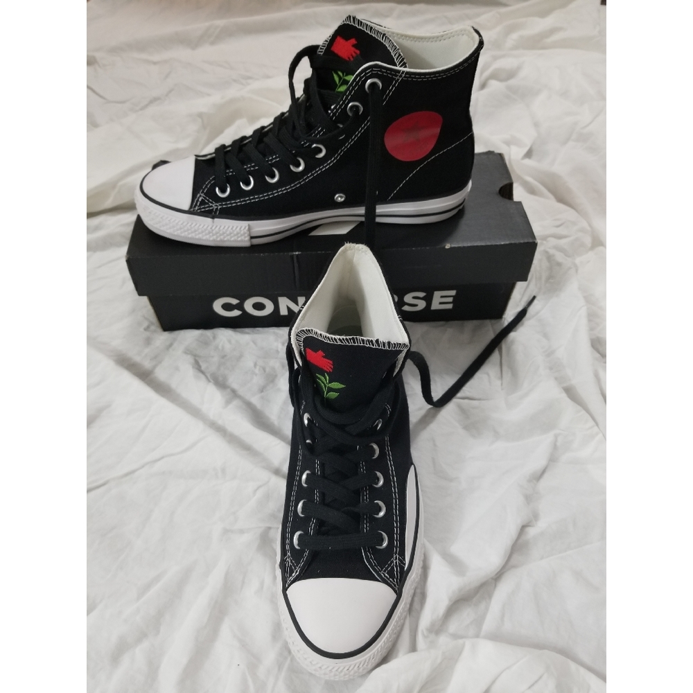 NWOT BLACK HIGH TOP CONVERSE CONS X CHOCOLATE